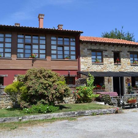 Apartamentos Rurales La Cirigueena Oles エクステリア 写真