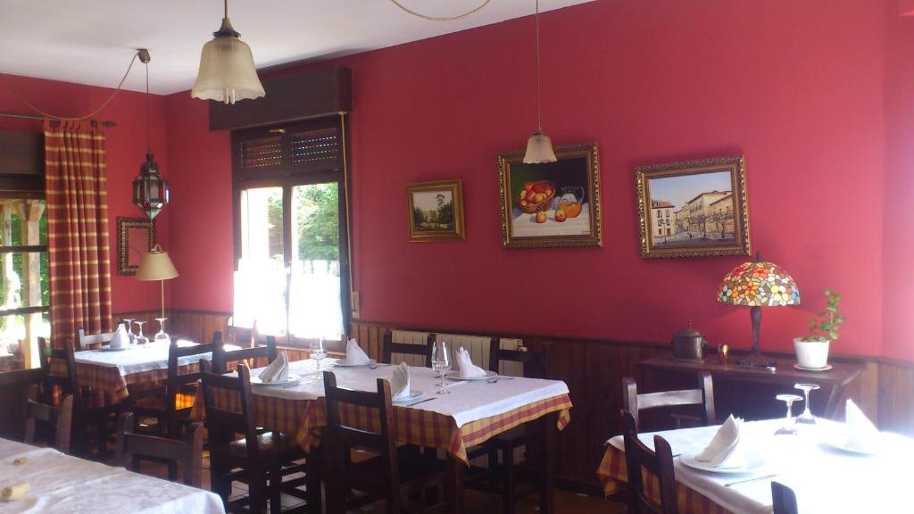 Apartamentos Rurales La Cirigueena Oles エクステリア 写真