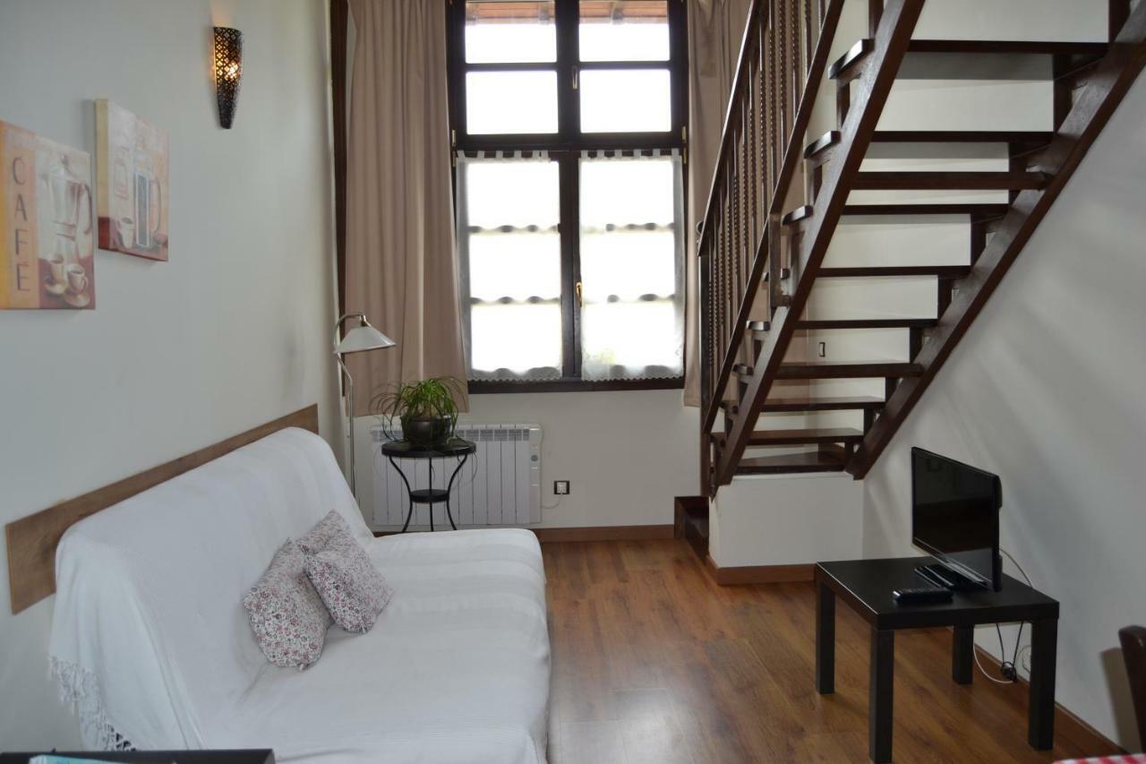 Apartamentos Rurales La Cirigueena Oles エクステリア 写真