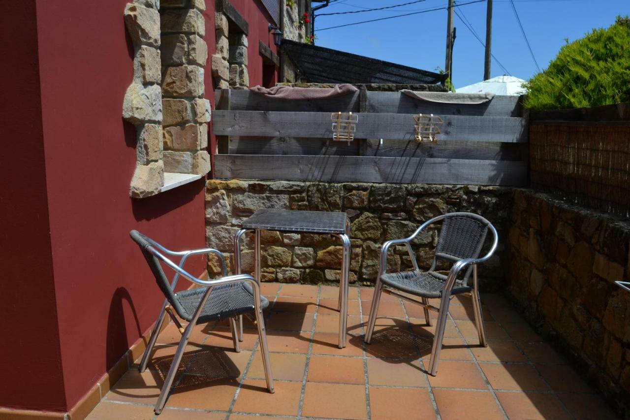 Apartamentos Rurales La Cirigueena Oles エクステリア 写真