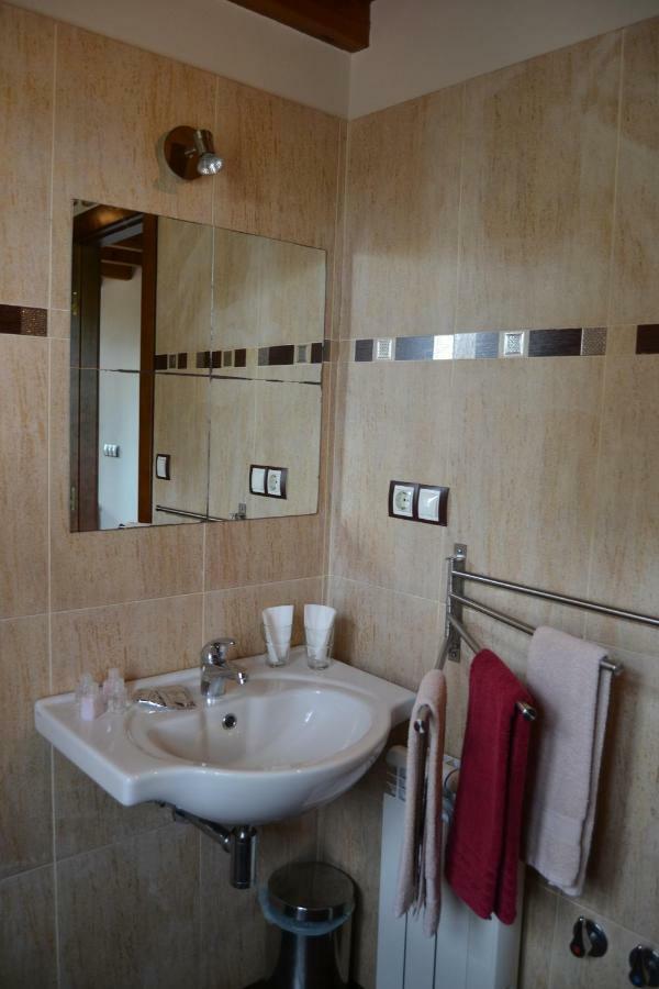 Apartamentos Rurales La Cirigueena Oles エクステリア 写真