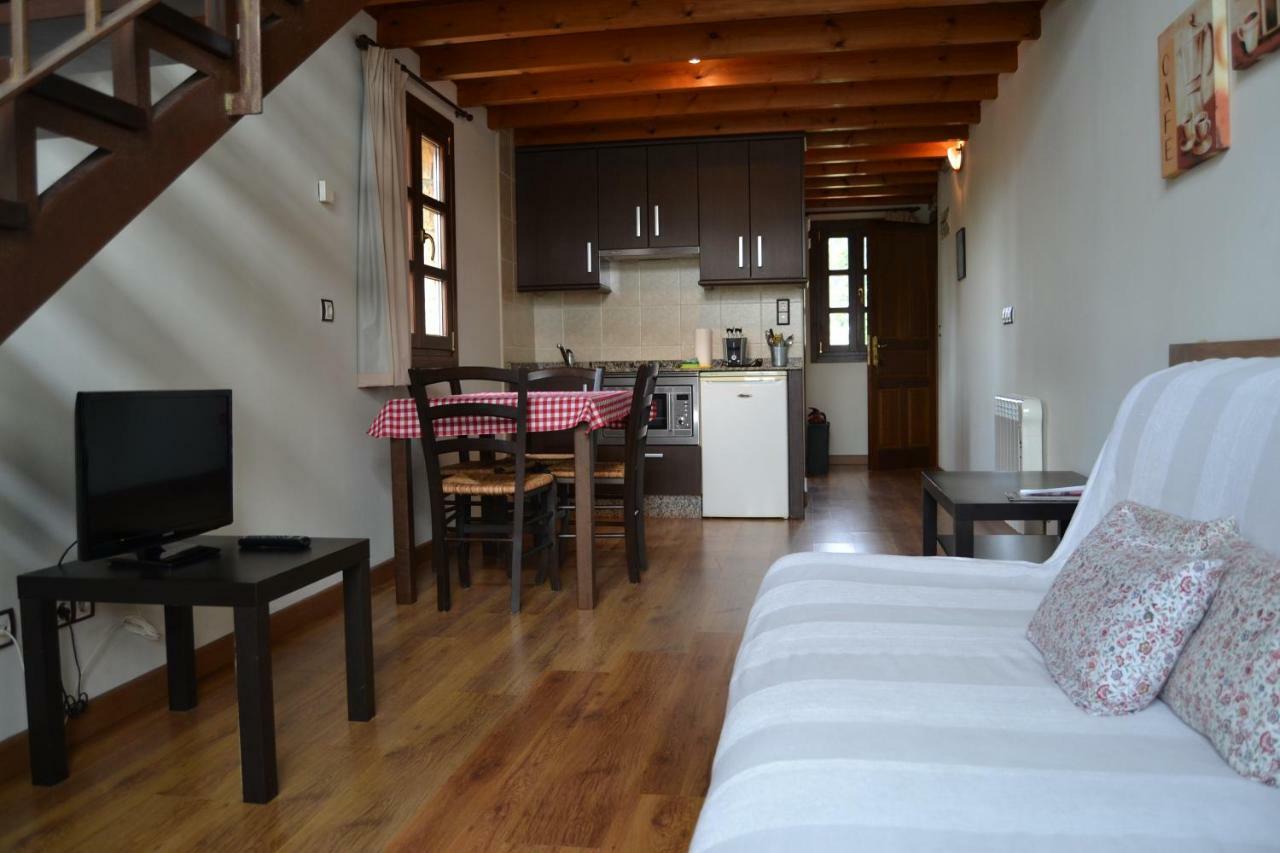 Apartamentos Rurales La Cirigueena Oles エクステリア 写真