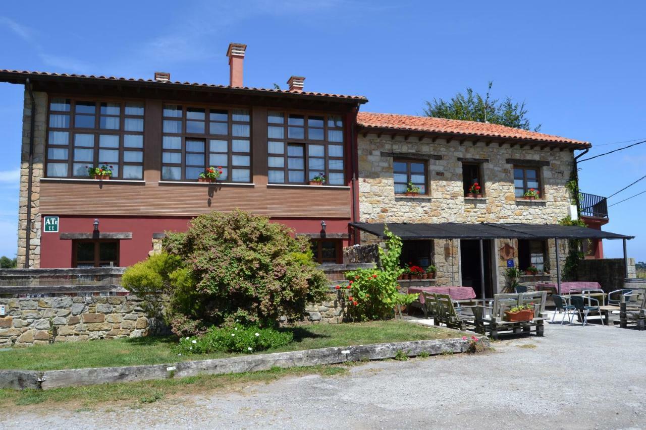 Apartamentos Rurales La Cirigueena Oles エクステリア 写真