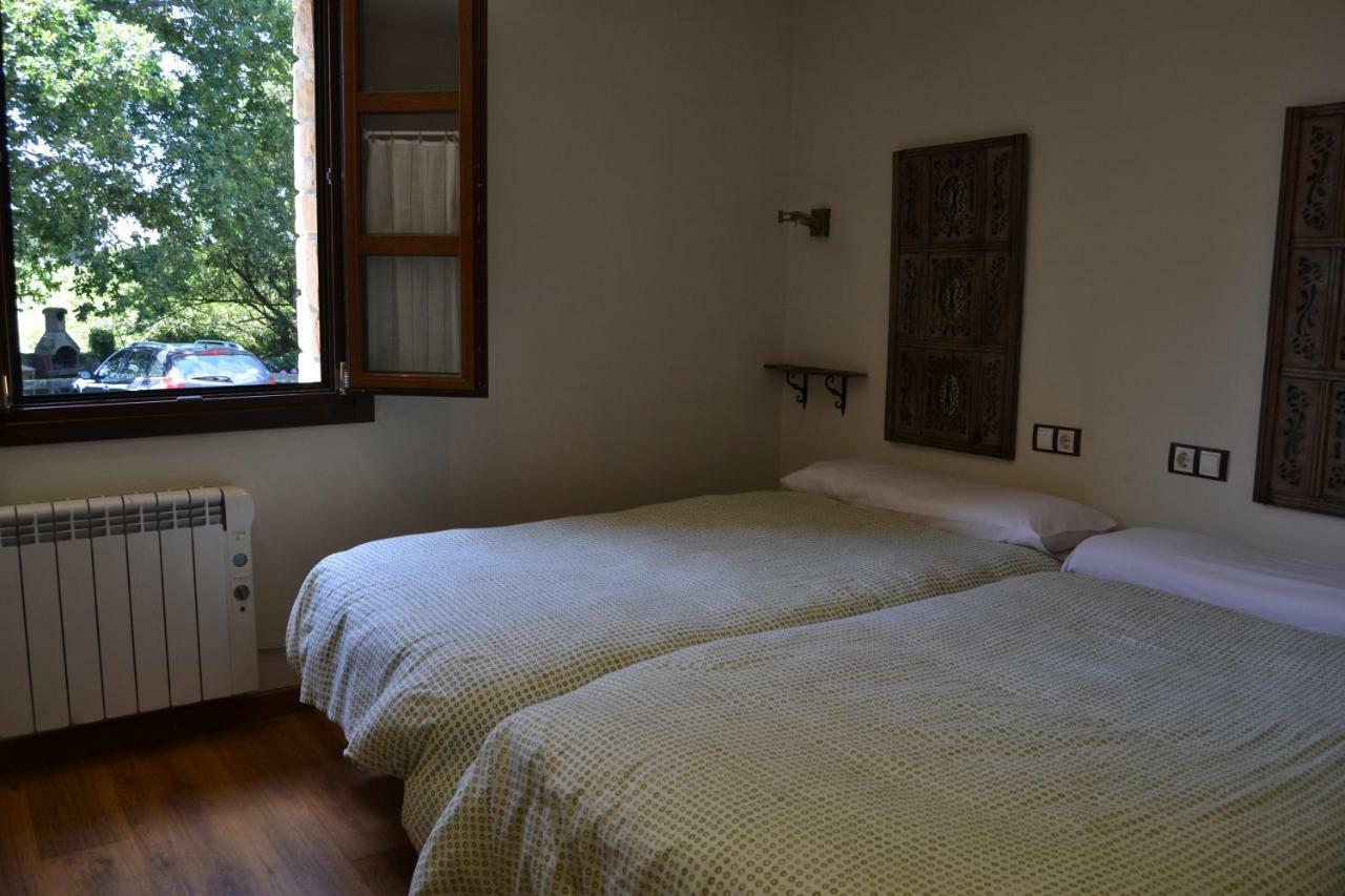 Apartamentos Rurales La Cirigueena Oles エクステリア 写真